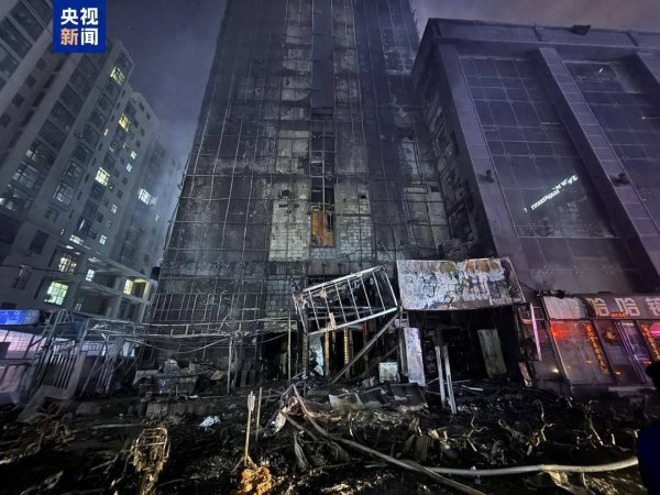 山西太原一建筑发生火灾，已致1人死亡25人受伤