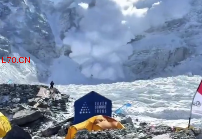 在珠峰大本营上厕所时发生雪崩 亲历者：气浪迎面扑来，急忙躲进厨房